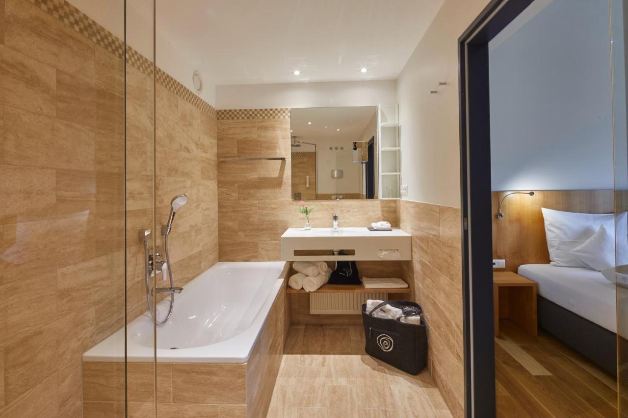 Elzland Hotel Pfauen Wellness & Spa Elzach Eksteriør bilde